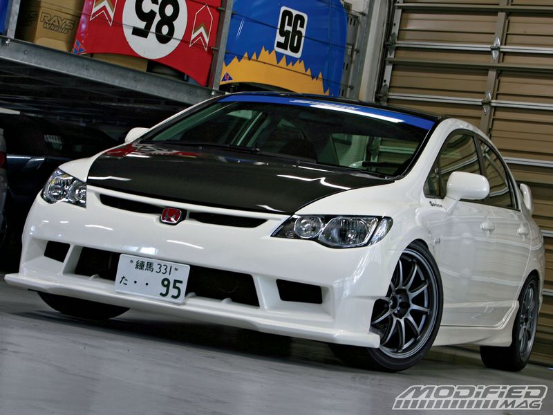 modp_0904_05_o2008_jdm_honda_civic_type_rfront_view.jpg