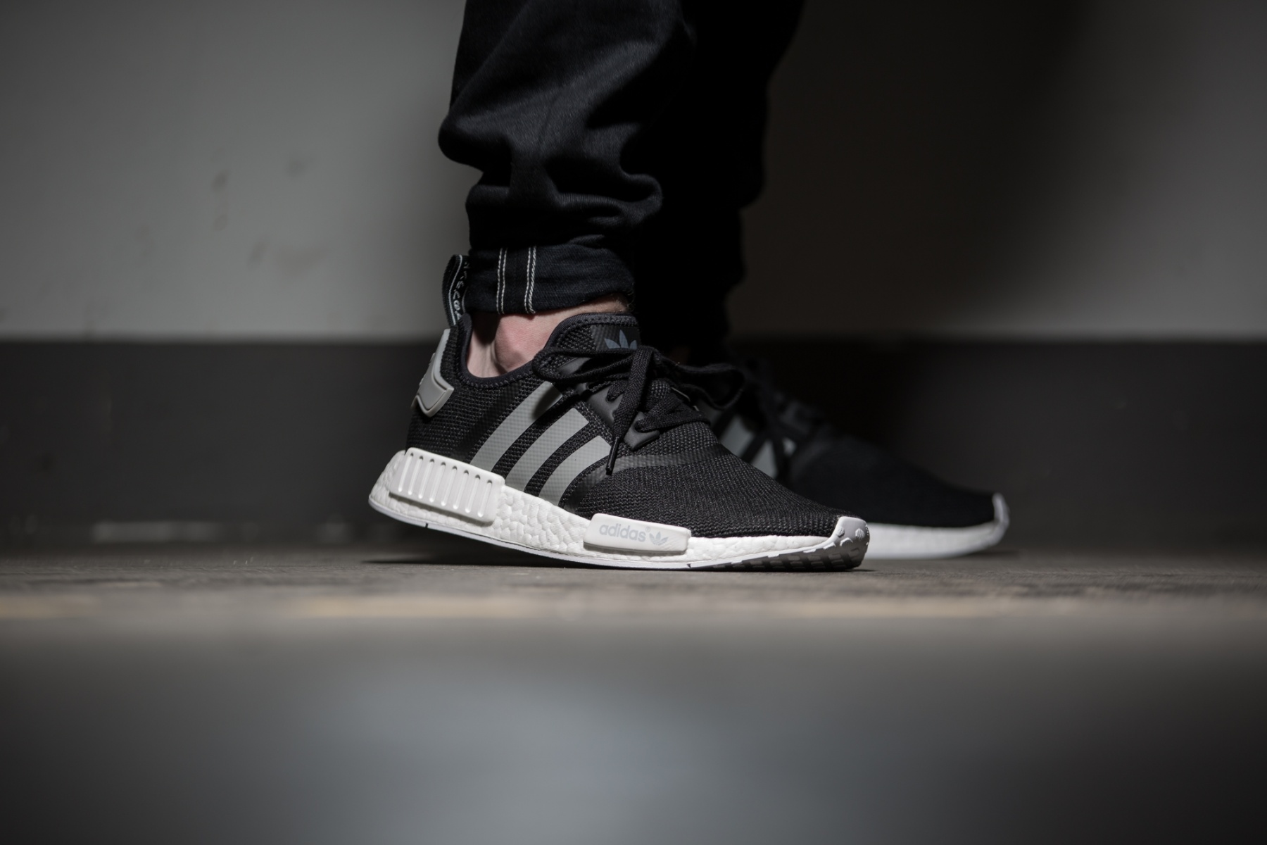 adidas-nmd_r1-black-grey-s31504-mood-1.jpg